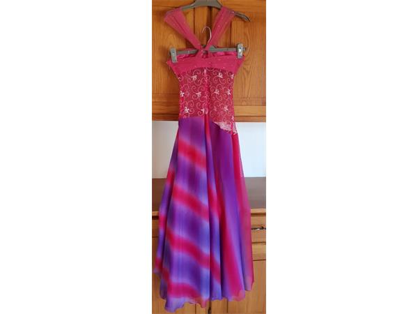 ~/upload/Lots/48436/AdditionalPhotos/k7ogp4vbzre5g/FORMAL DRESS PURPLE & PINK BACK 2_t600x450.jpg